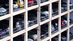 Cómo encontrar estacionamiento fácilmente en un tránsito cada vez más caótico